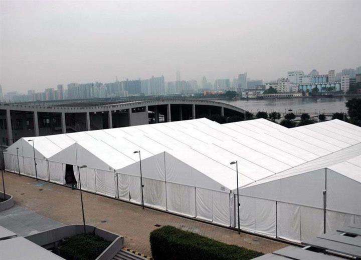 有什么措施可以保證大型倉(cāng)庫(kù)篷房的安全性？